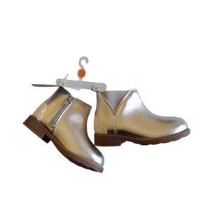 Carter's silver‎ boots girl sz 7 Elia Zipper Flower Wipe Away Tech